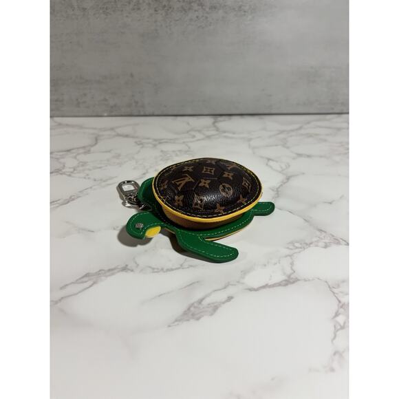 Louis Vuitton Monogram Turtle Bag Charm Key Holder Mini Zip Coin Pouch - Picture 1 of 2